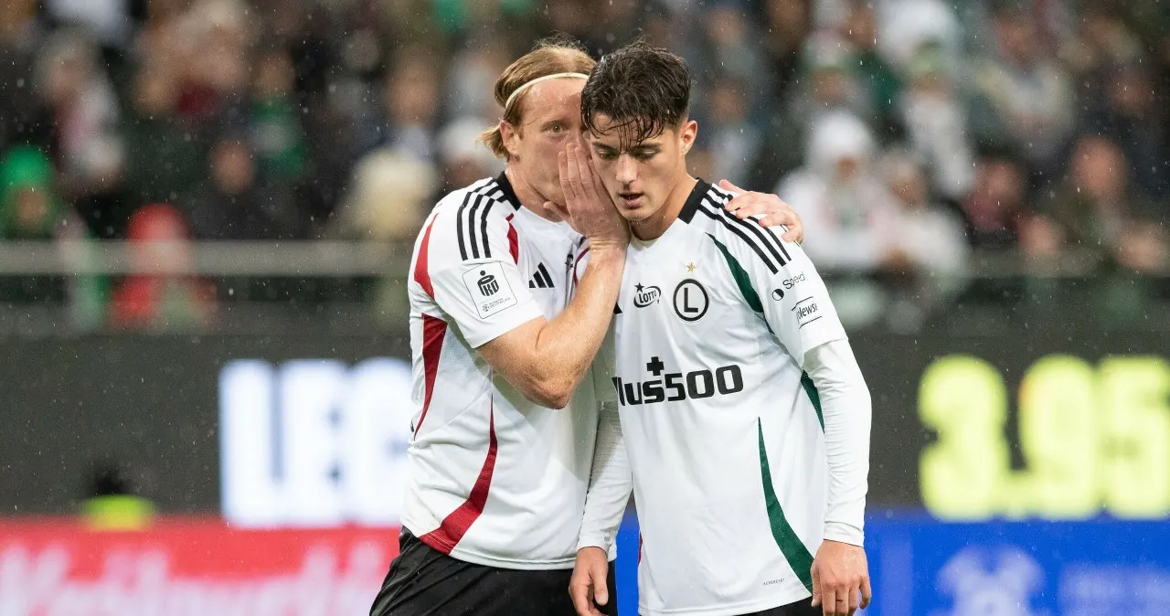 Kacper Urbański podczas meczu w barwach Legii Warszawa.