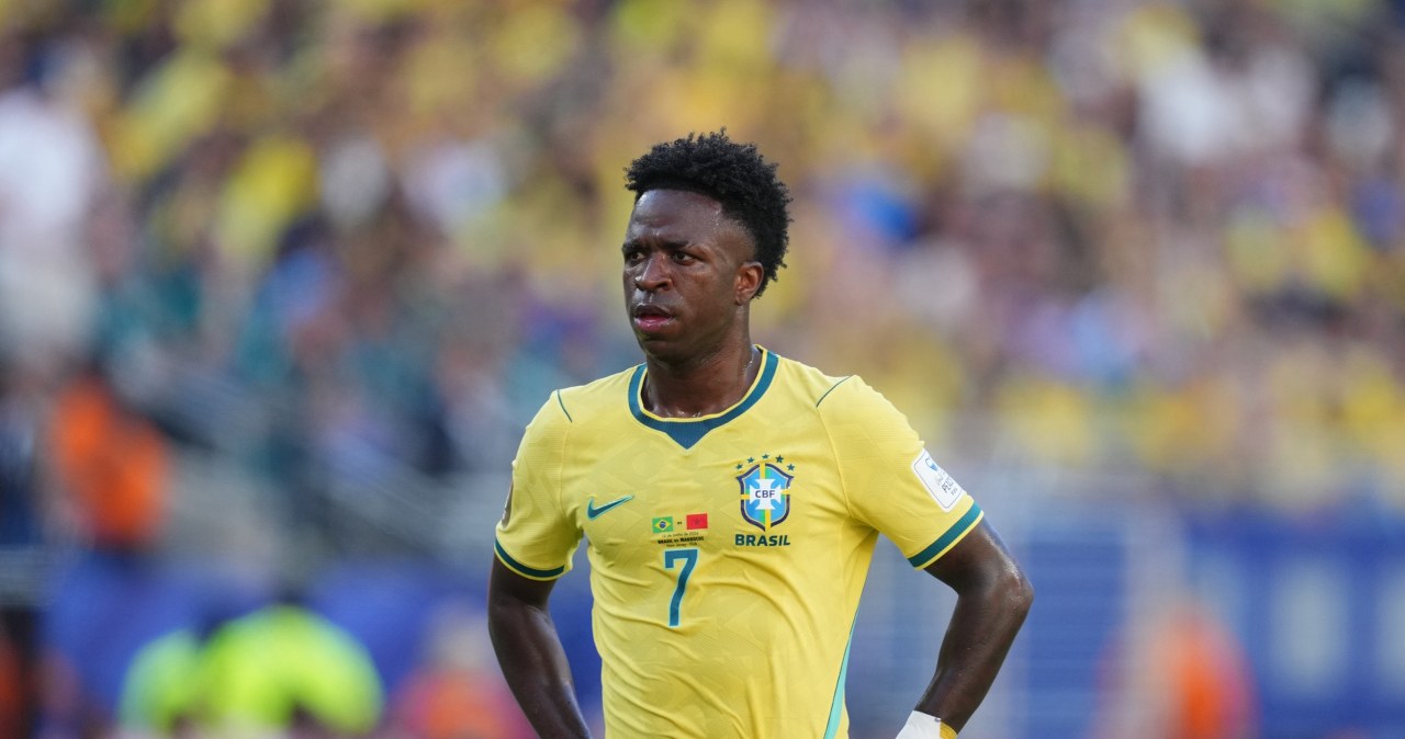 Vinicius Junior na boisku podczas meczu mundialu.
