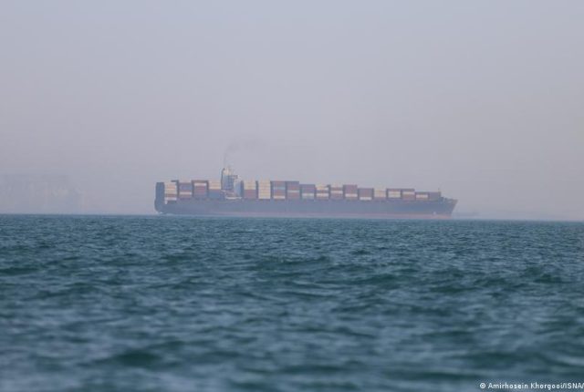 USA i Iran wstrzymują ataki i wznawiają rozmowy w sprawie Cieśniny Ormuz