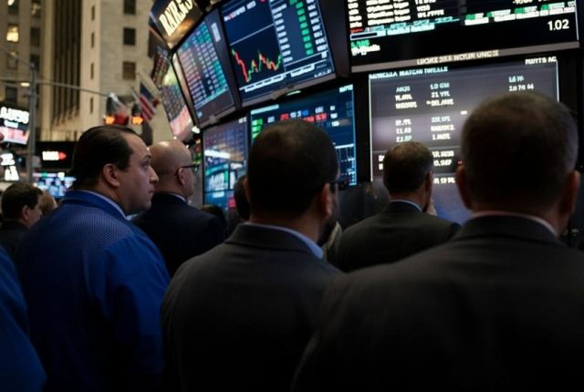 Apple i Microsoft spadają na Nasdaq, Micron zyskuje na fali AI