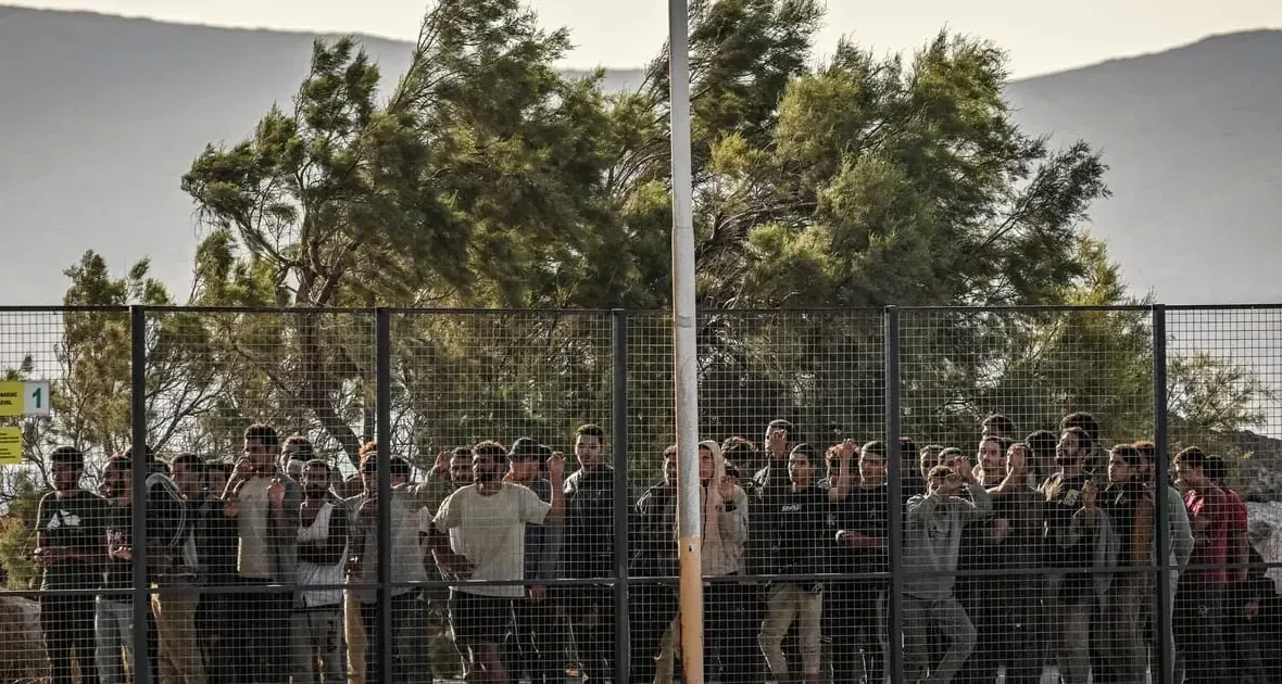 Kraje UE rozważają utworzenie „ośrodków powrotowych” dla migrantów w Rwandzie i Uzbekistanie