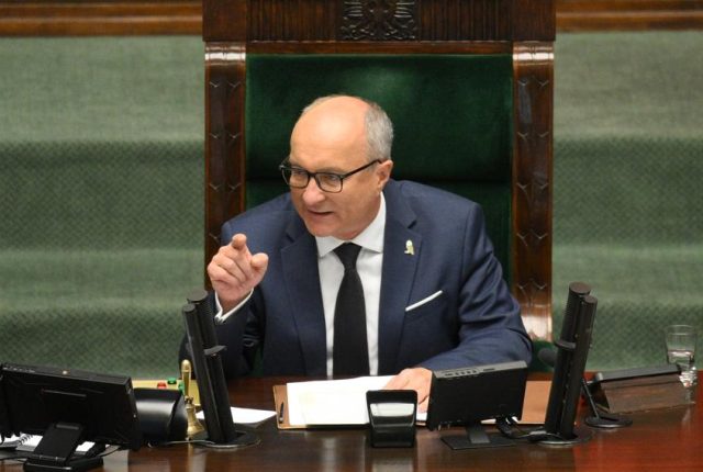 Majątek Włodzimierza Czarzastego: Straty na giełdzie, zyski z nieruchomości