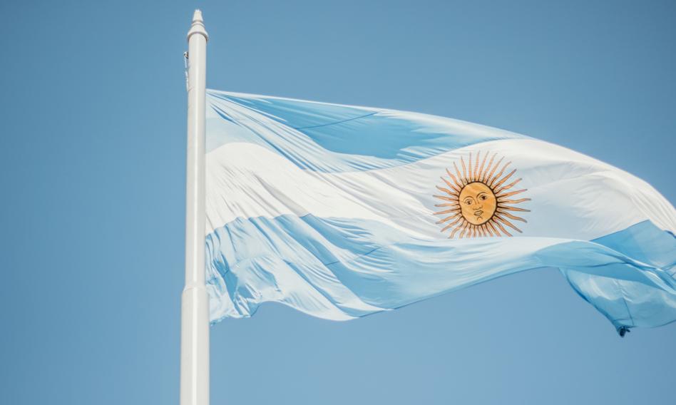 Afera w Argentynie: Szef gabinetu Mileia zataił ponad pół miliona dolarów