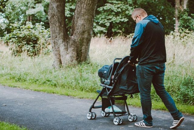 Polacy w średnim wieku zadłużeni na 28 mld zł – alimenty główną przyczyną