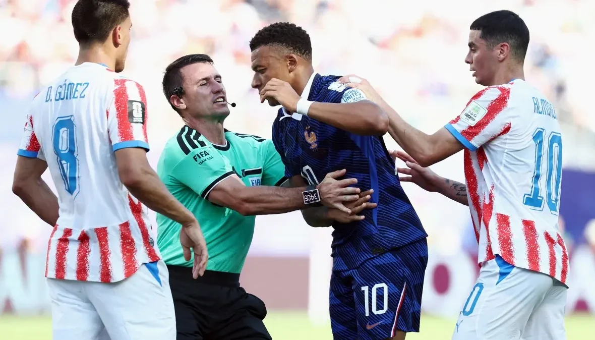 Gorąca atmosfera na Mundialu: Polowanie na Francuzów i ostra krytyka Paragwaju
