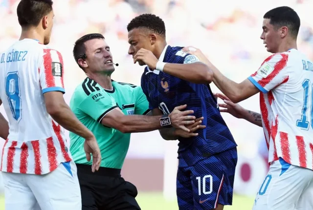 Gorąca atmosfera na Mundialu: Polowanie na Francuzów i ostra krytyka Paragwaju