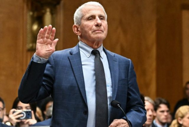 Fauci przed Senatem USA. Odmówił odpowiedzi na ponad 90 pytań, powołując się na Piątą Poprawkę