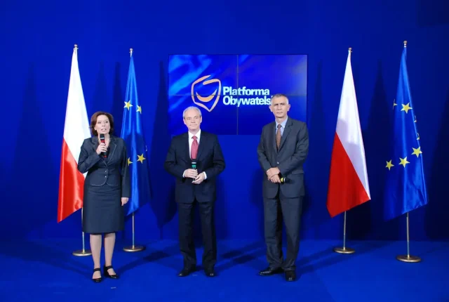 Różnice między PIT-37 a PIT-36: Kiedy i który formularz wybrać?