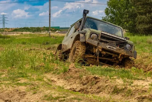 Polacy rezygnują z ofert pracy przez długi dojazd – raport Pracuj.pl