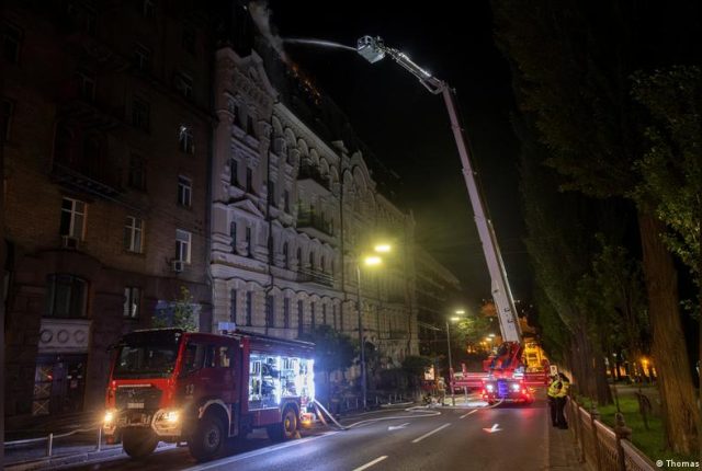 Wielokrotne eksplozje w Kijowie po atakach dronów i rakiet