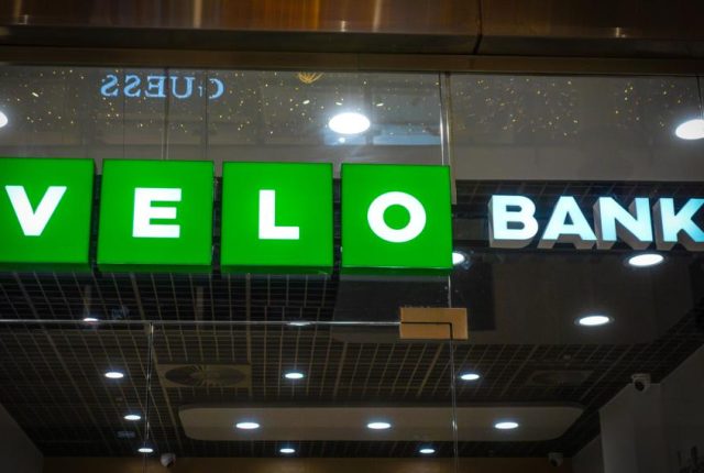 VeloBank planuje zwolnienia grupowe dla niemal tysiąca pracowników po integracji z Citi Handlowy