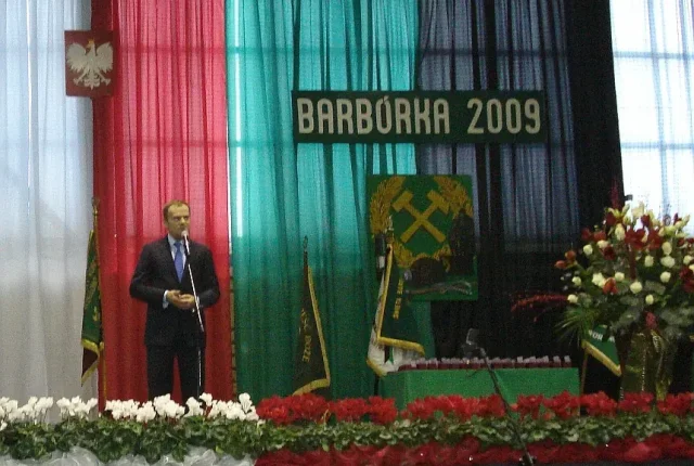 Afera w Szpitalu Południowym: Niemal połowa Polaków ocenia rząd Donalda Tuska bez zmian