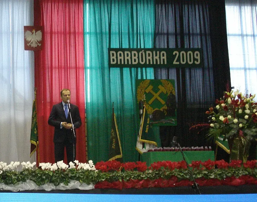 Afera w Szpitalu Południowym: Niemal połowa Polaków ocenia rząd Donalda Tuska bez zmian
