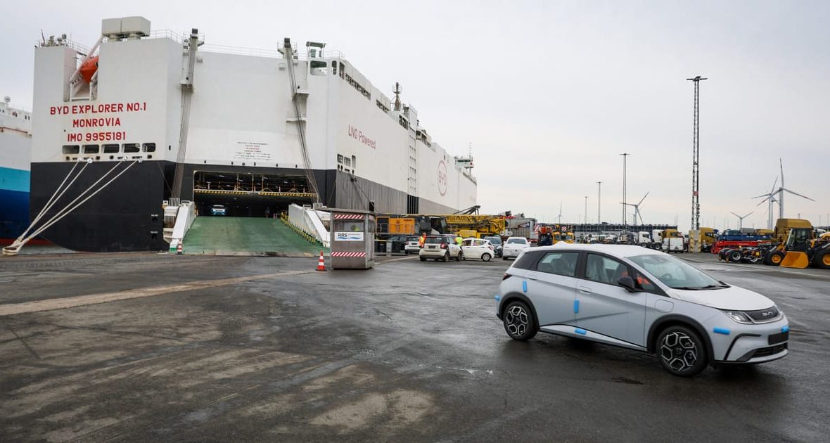 Chińskie „pirackie” statki BYD zalewają europejski rynek motoryzacyjny – Europa w obliczu zagrożenia