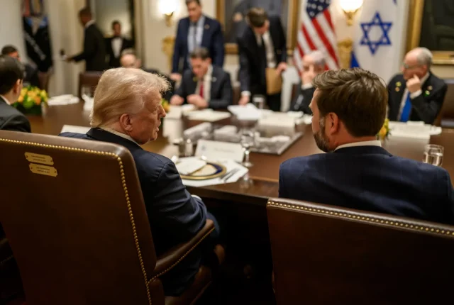Vance: Administracja Trumpa „całkowicie zawaliła” ujawnienie akt Epsteina