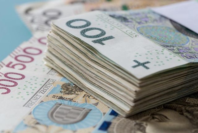 Ranking kredytów gotówkowych: Credit Agricole na czele, zacięta walka o podium