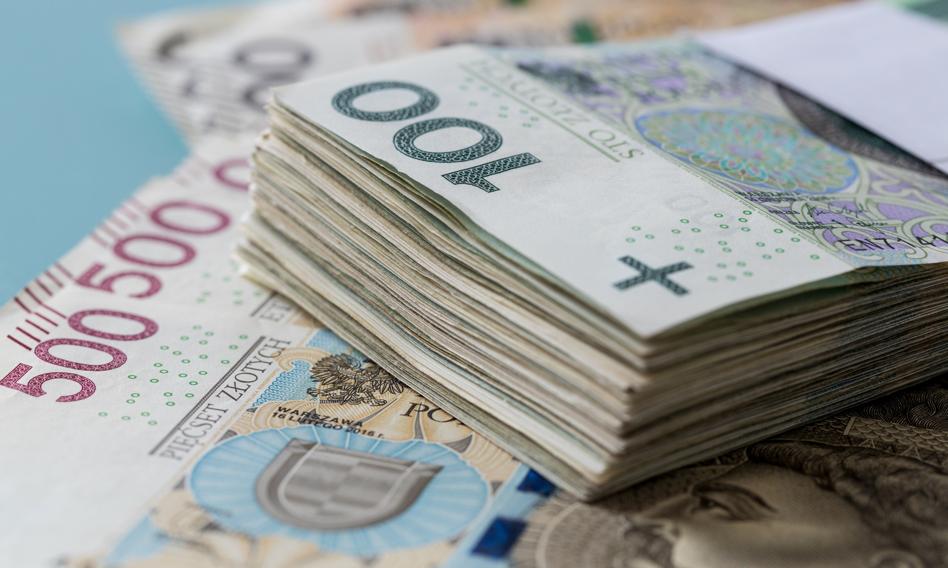 Ranking kredytów gotówkowych: Credit Agricole na czele, zacięta walka o podium