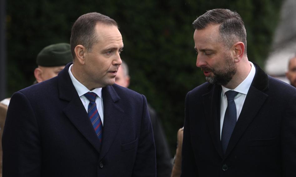 Władysław Kosiniak-Kamysz i prezydent Karol Nawrocki w trakcie rozmów o przygotowaniach do szczytu NATO.