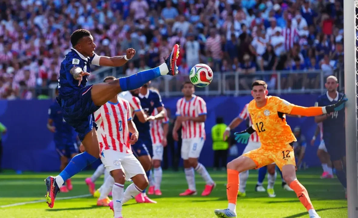 Kylian Mbappé potępia rasistowski atak paragwajskiej senator