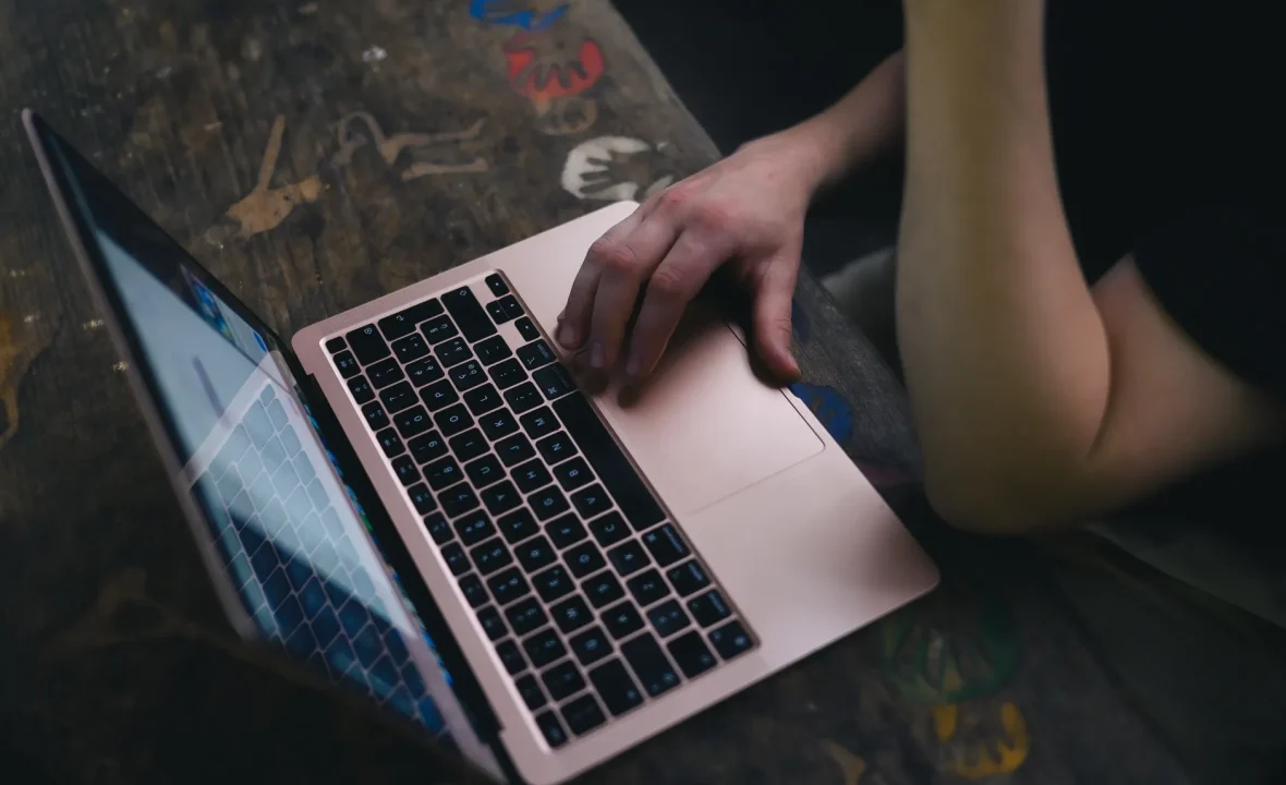 Dzień Bezpiecznego Internetu: co wiadomo, a co trzeba jeszcze potwierdzić