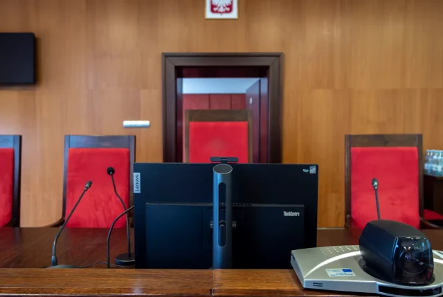 Krajowe sprawy publiczne i polityka: częsty problem i jak sprawdzać je w wiarygodnych źródłach