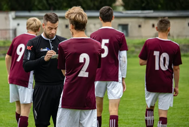 Sport to nie tylko wynik. Jak sprawdzać wiarygodne źródła i tematy o znaczeniu publicznym