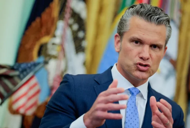 Pete Hegseth ostrzega przed Międzynarodowym Trybunałem Karnym w kontekście amerykańskich ataków na morzu