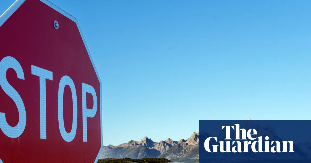 Góry i jezioro w parku narodowym Grand Teton w stanie Wyoming